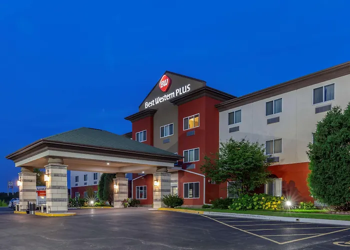 Hotel with pool: Best Western Plus Sparta Trail Lodge
